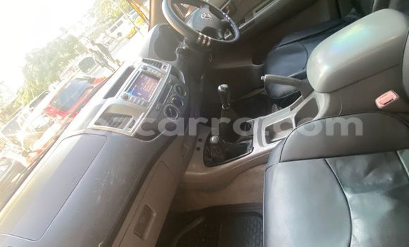 Nunua Ilio tumika Toyota Hilux Fedha Gari ndani ya Maputo nchini Maputo Nunua Ilio tumika Toyota Hilux Fedha Gari ndani ya Maputo nchini Maputo