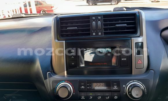 Nunua Ilio tumika Toyota Land Cruiser Prado Nyeupe Gari ndani ya Maputo nchini Maputo