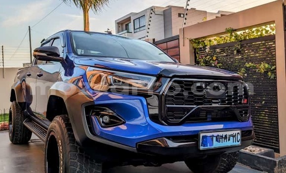 Buy Used Toyota Hilux Blue Car in Maputo in Maputo Buy Used Toyota Hilux Blue Car in Maputo in Maputo