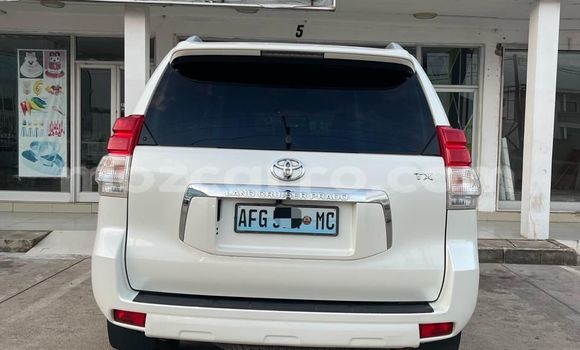 Nunua Ilio tumika Toyota Land Cruiser Prado Nyeupe Gari ndani ya Maputo nchini Maputo Nunua Ilio tumika Toyota Land Cruiser Prado Nyeupe Gari ndani ya Maputo nchini Maputo