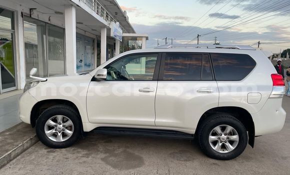 Nunua Ilio tumika Toyota Land Cruiser Prado Nyeupe Gari ndani ya Maputo nchini Maputo Nunua Ilio tumika Toyota Land Cruiser Prado Nyeupe Gari ndani ya Maputo nchini Maputo