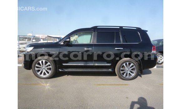 Nunua Imported Toyota Land Cruiser Nyeusi Gari ndani ya Import - Dubai nchini Cabo Delgado Nunua Imported Toyota Land Cruiser Nyeusi Gari ndani ya Import - Dubai nchini Cabo Delgado