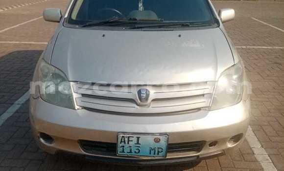 Nunua Ilio tumika Toyota IST Brown Gari ndani ya Maputo nchini Maputo