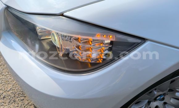 Comprar Usado BMW 3-Series Branco Carro em Maputo em Maputo Comprar Usado BMW 3-Series Branco Carro em Maputo em Maputo