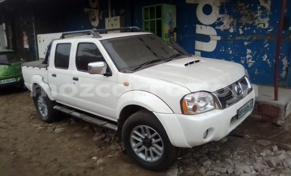 Nunua Ilio tumika Nissan Dualis Nyeupe Gari ndani ya Maputo nchini Maputo Nunua Ilio tumika Nissan Dualis Nyeupe Gari ndani ya Maputo nchini Maputo