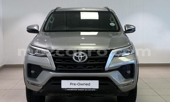 Nunua Ilio tumika Toyota Fortuner Fedha Gari ndani ya Búzi nchini Sofala Nunua Ilio tumika Toyota Fortuner Fedha Gari ndani ya Búzi nchini Sofala