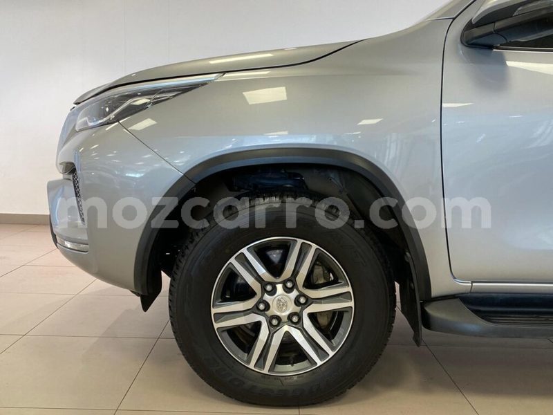 Big with watermark toyota fortuner sofala buzi 26373