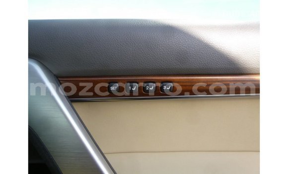 Nunua Imported Toyota Land Cruiser Nyeusi Gari ndani ya Import - Dubai nchini Cabo Delgado Nunua Imported Toyota Land Cruiser Nyeusi Gari ndani ya Import - Dubai nchini Cabo Delgado
