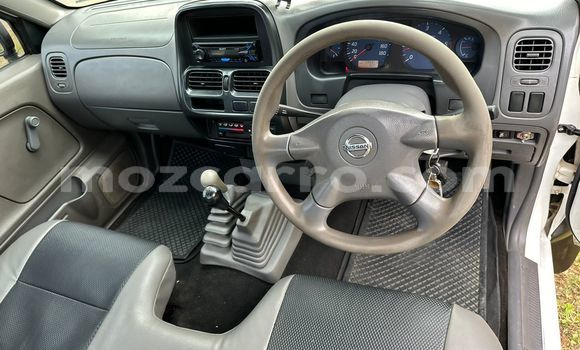 Comprar Usado Nissan Hardbody Branco Carro em Maputo em Maputo Comprar Usado Nissan Hardbody Branco Carro em Maputo em Maputo