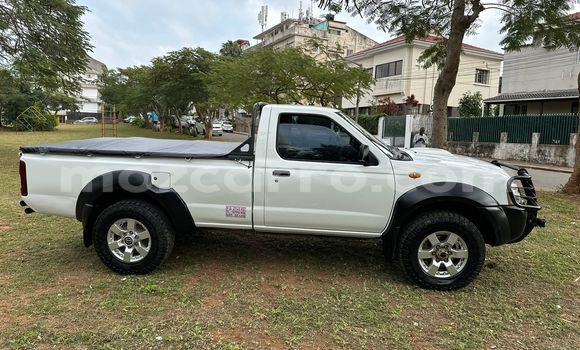 Comprar Usado Nissan Hardbody Branco Carro em Maputo em Maputo Comprar Usado Nissan Hardbody Branco Carro em Maputo em Maputo