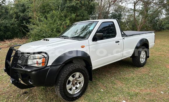Comprar Usado Nissan Hardbody Branco Carro em Maputo em Maputo Comprar Usado Nissan Hardbody Branco Carro em Maputo em Maputo