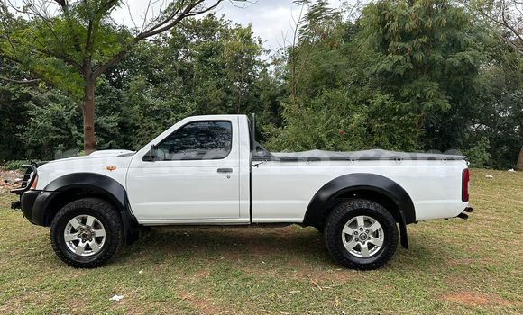 Buy Used Nissan NP 300 White Car in Maputo in Maputo Buy Used Nissan NP 300 White Car in Maputo in Maputo