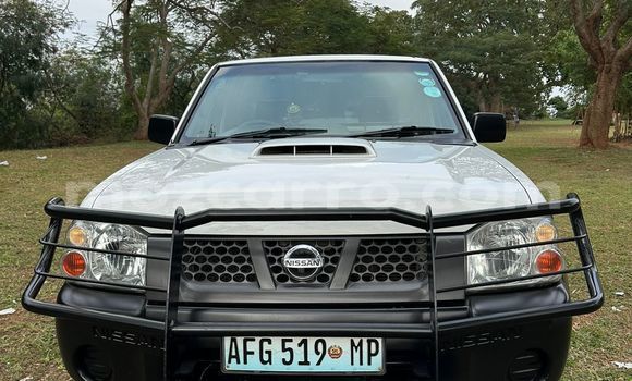 Buy Used Nissan NP 300 White Car in Maputo in Maputo Buy Used Nissan NP 300 White Car in Maputo in Maputo