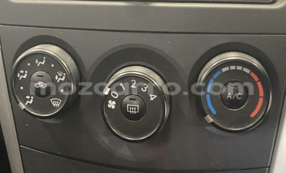 Comprar Usado Toyota Corolla Branco Carro em Boane em Maputo Comprar Usado Toyota Corolla Branco Carro em Boane em Maputo