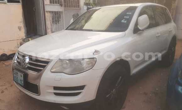 Buy Used Volkswagen Touareg White Car in Maputo in Maputo