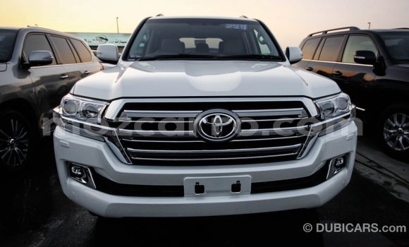 Nunua Imported Toyota Land Cruiser Nyeupe Gari ndani ya Import - Dubai nchini Cabo Delgado Nunua Imported Toyota Land Cruiser Nyeupe Gari ndani ya Import - Dubai nchini Cabo Delgado