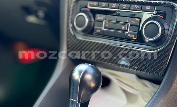 Comprar Usado Volkswagen Golf Branco Carro em Maputo em Maputo Comprar Usado Volkswagen Golf Branco Carro em Maputo em Maputo