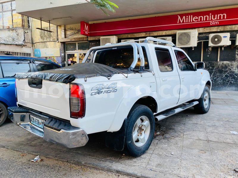 Big with watermark nissan hardbody maputo maputo 26427