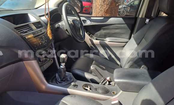 Nunua Ilio tumika Mazda BT-50 Nyingine Gari ndani ya Maputo nchini Maputo Nunua Ilio tumika Mazda BT-50 Nyingine Gari ndani ya Maputo nchini Maputo