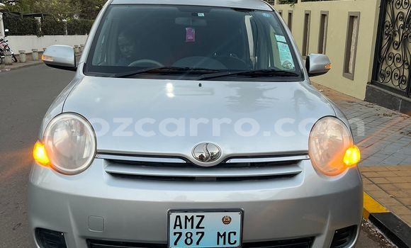 Comprar Usado Toyota Sienta Prata Carro em Maputo em Maputo Comprar Usado Toyota Sienta Prata Carro em Maputo em Maputo