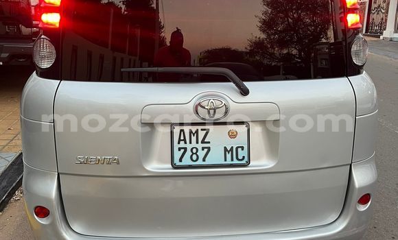 Comprar Usado Toyota Sienta Prata Carro em Maputo em Maputo Comprar Usado Toyota Sienta Prata Carro em Maputo em Maputo