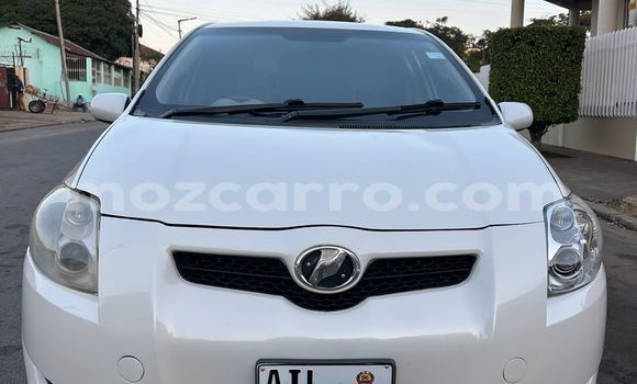 Comprar Usado Toyota Auris Branco Carro em Maputo em Maputo