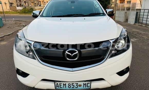 Nunua Ilio tumika Mazda BT-50 Nyeupe Gari ndani ya Maputo nchini Maputo Nunua Ilio tumika Mazda BT-50 Nyeupe Gari ndani ya Maputo nchini Maputo