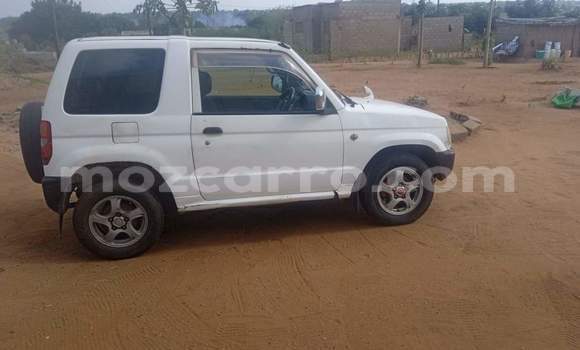 Nunua Ilio tumika Mitsubishi Pajero Nyeupe Gari ndani ya Maputo nchini Maputo Nunua Ilio tumika Mitsubishi Pajero Nyeupe Gari ndani ya Maputo nchini Maputo