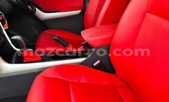 Nunua Ilio tumika Mazda BT-50 Nyekundu Gari ndani ya Maputo nchini Maputo Nunua Ilio tumika Mazda BT-50 Nyekundu Gari ndani ya Maputo nchini Maputo