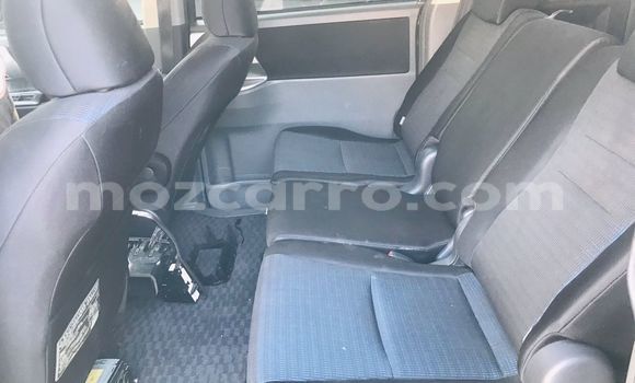 Nunua Ilio tumika Toyota Voxy Nyeusi Gari ndani ya Maputo nchini Maputo Nunua Ilio tumika Toyota Voxy Nyeusi Gari ndani ya Maputo nchini Maputo