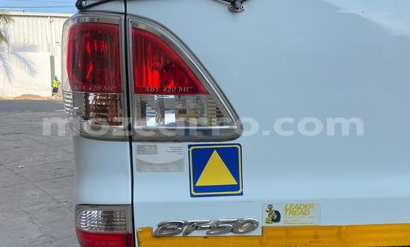 Tenga Tsaru Mazda BT-50 Chena Mota in Maputo in Maputo Tenga Tsaru Mazda BT-50 Chena Mota in Maputo in Maputo