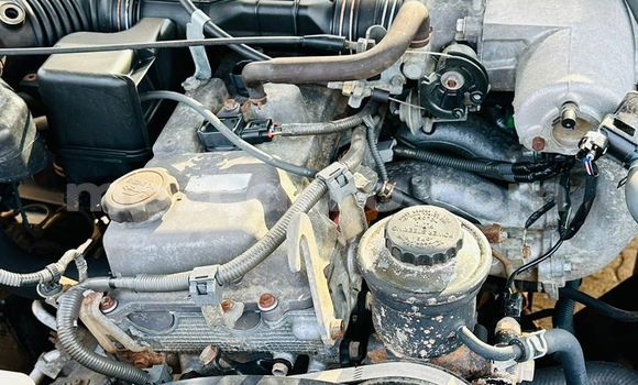 Nunua Ilio tumika Toyota Land Cruiser Nyeupe Gari ndani ya Maputo nchini Maputo Nunua Ilio tumika Toyota Land Cruiser Nyeupe Gari ndani ya Maputo nchini Maputo