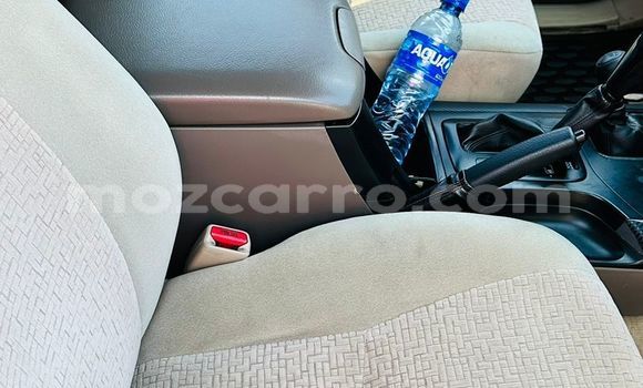 Nunua Ilio tumika Toyota Land Cruiser Nyeupe Gari ndani ya Maputo nchini Maputo Nunua Ilio tumika Toyota Land Cruiser Nyeupe Gari ndani ya Maputo nchini Maputo