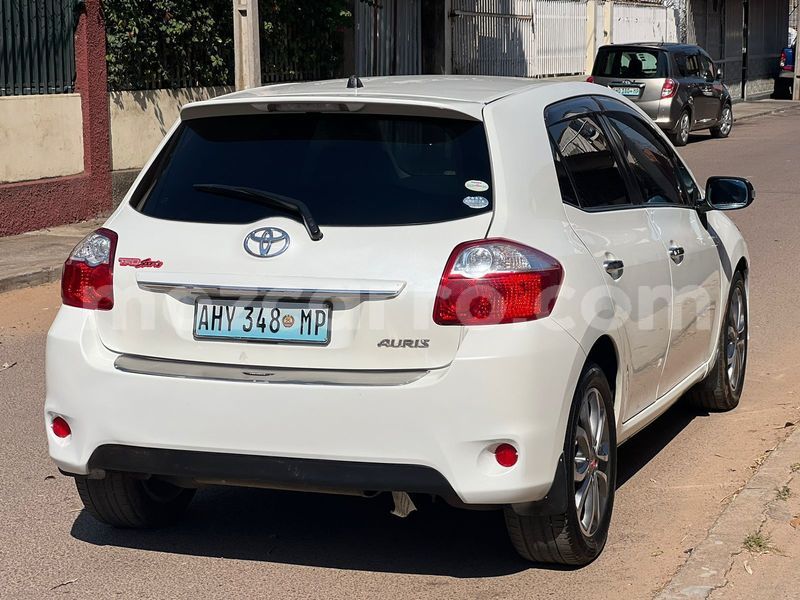 Big with watermark toyota auris maputo maputo 26457