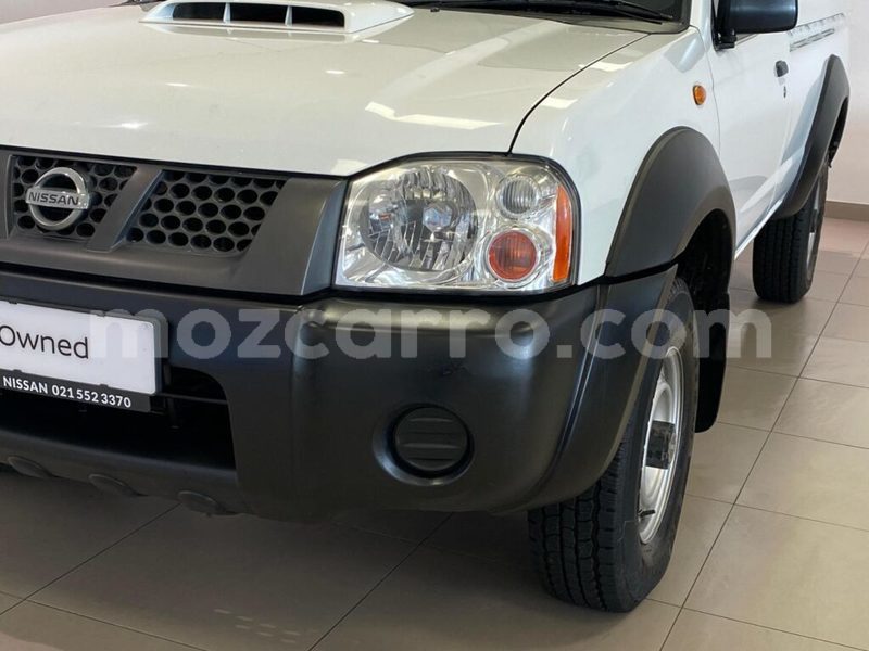 Big with watermark nissan hardbody manica catandica 26460