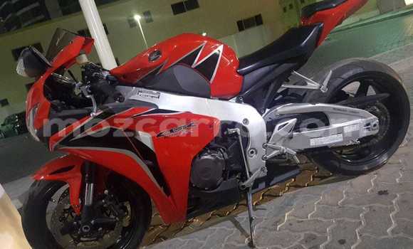 Tenga Tsaru Honda CBR 1000 RR Tsvuku Bike in Maputo in Maputo