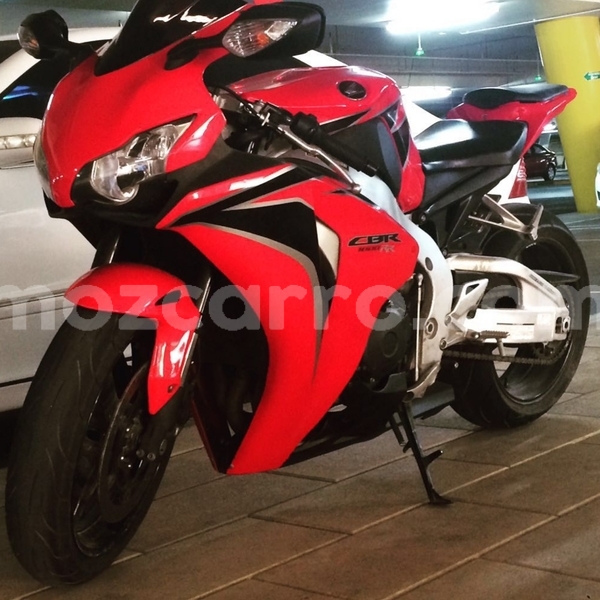 Big with watermark honda cbr 1000 rr maputo maputo 26470