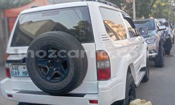 Buy Used Toyota Land Cruiser Prado White Car in Maputo in Maputo Buy Used Toyota Land Cruiser Prado White Car in Maputo in Maputo