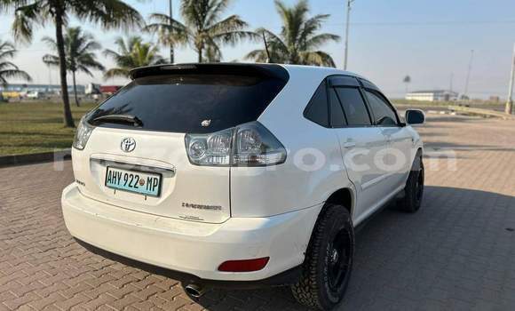 Nunua Ilio tumika Toyota Harrier Nyeupe Gari ndani ya Maputo nchini Maputo Nunua Ilio tumika Toyota Harrier Nyeupe Gari ndani ya Maputo nchini Maputo