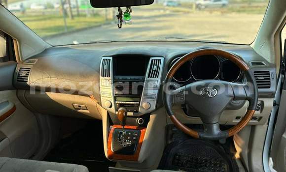 Nunua Ilio tumika Toyota Harrier Nyeupe Gari ndani ya Maputo nchini Maputo Nunua Ilio tumika Toyota Harrier Nyeupe Gari ndani ya Maputo nchini Maputo