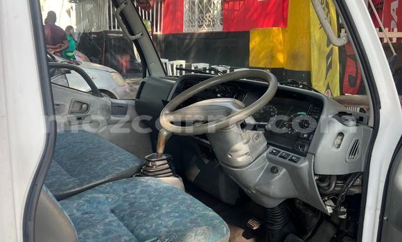 Nunua Ilio tumika Mitsubishi Carisma Nyeupe Gari ndani ya Maputo nchini Maputo Nunua Ilio tumika Mitsubishi Carisma Nyeupe Gari ndani ya Maputo nchini Maputo