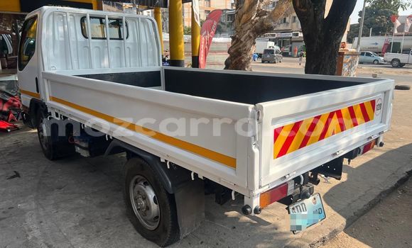 Nunua Ilio tumika Mitsubishi Carisma Nyeupe Gari ndani ya Maputo nchini Maputo Nunua Ilio tumika Mitsubishi Carisma Nyeupe Gari ndani ya Maputo nchini Maputo