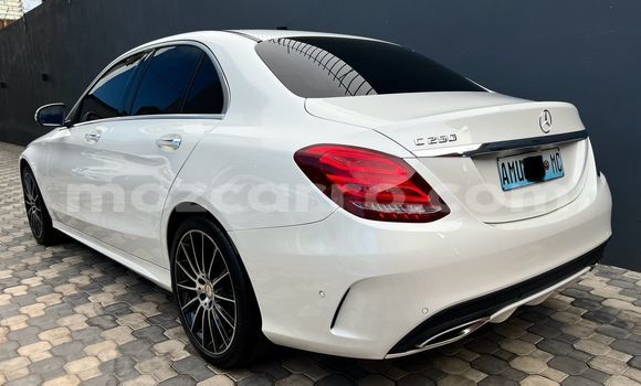 Tenga Tsaru Mercedes-Benz C250 coupe Chena Mota in Maputo in Maputo Tenga Tsaru Mercedes-Benz C250 coupe Chena Mota in Maputo in Maputo