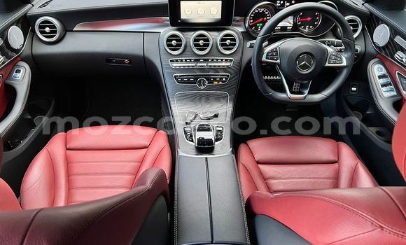 Tenga Tsaru Mercedes-Benz C250 coupe Chena Mota in Maputo in Maputo Tenga Tsaru Mercedes-Benz C250 coupe Chena Mota in Maputo in Maputo