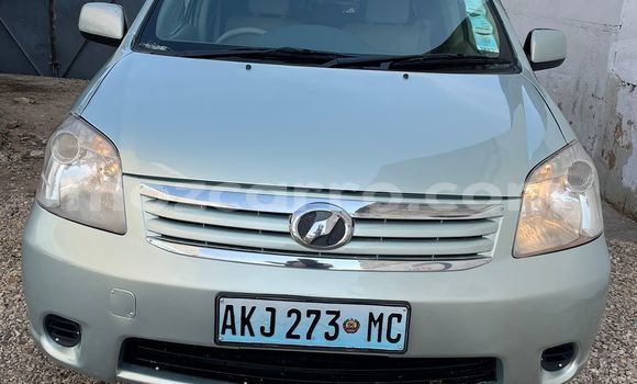 Comprar Usado Toyota Raum Verde Carro em Maputo em Maputo Comprar Usado Toyota Raum Verde Carro em Maputo em Maputo