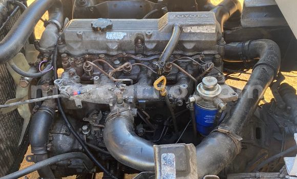 Tenga Tsaru Nissan UD Chena Rori in Xai-Xai in Gaza Tenga Tsaru Nissan UD Chena Rori in Xai-Xai in Gaza