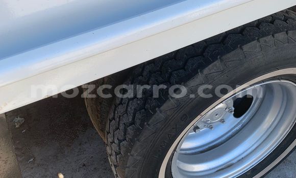 Nunua Ilio tumika Toyota Dyna Nyeupe Gari ndani ya Maputo nchini Maputo Nunua Ilio tumika Toyota Dyna Nyeupe Gari ndani ya Maputo nchini Maputo