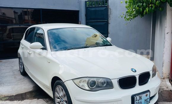 Nunua Ilio tumika BMW 1-Series Nyeupe Gari ndani ya Maputo nchini Maputo Nunua Ilio tumika BMW 1-Series Nyeupe Gari ndani ya Maputo nchini Maputo