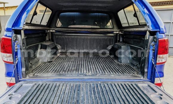 Comprar Usado Mazda BT-50 Azul Carro em Maputo em Maputo Comprar Usado Mazda BT-50 Azul Carro em Maputo em Maputo