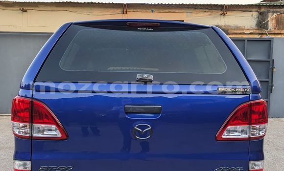 Comprar Usado Mazda BT-50 Azul Carro em Maputo em Maputo Comprar Usado Mazda BT-50 Azul Carro em Maputo em Maputo